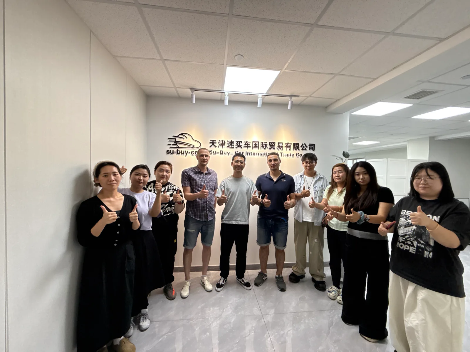 SUBUYCAR与重要海外合作伙伴合影