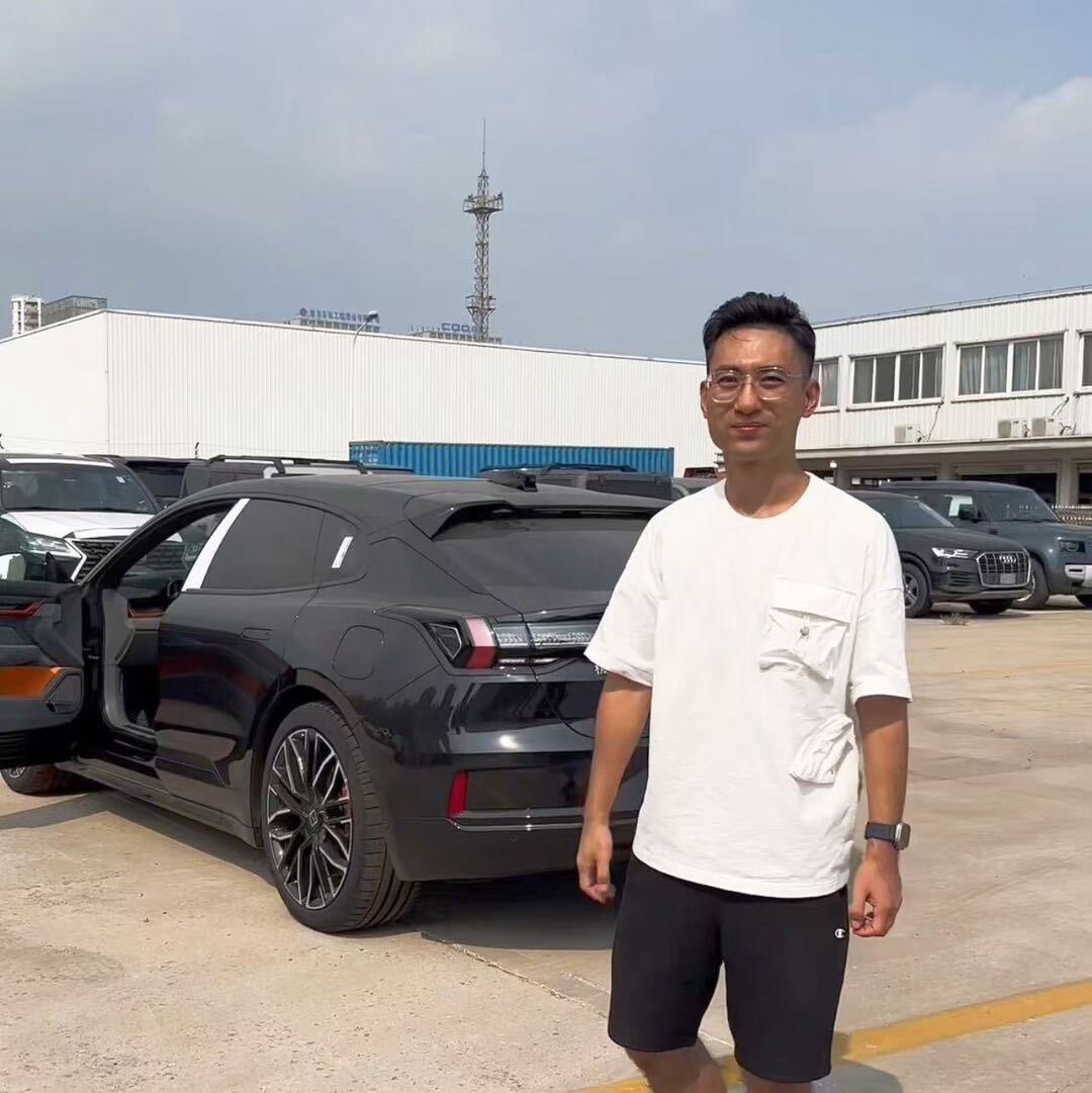 Jason, co-founder of SUBUYCAR